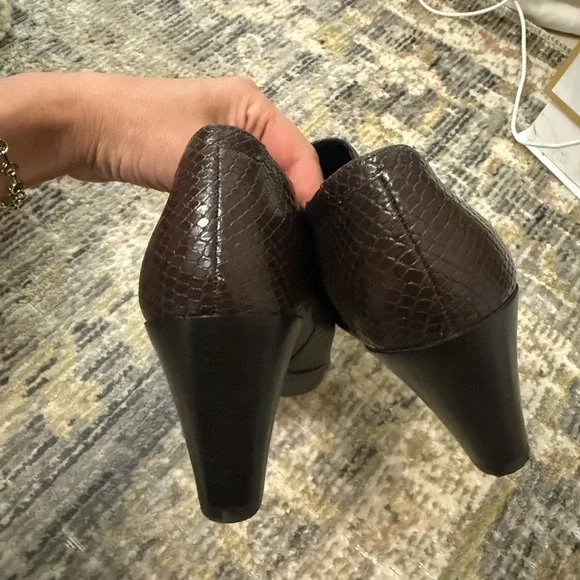 Ecco Ankle Boots Womens Brown Leather Snake Print Heeled Size 8.5 Minimalist - Picture 5 of 11